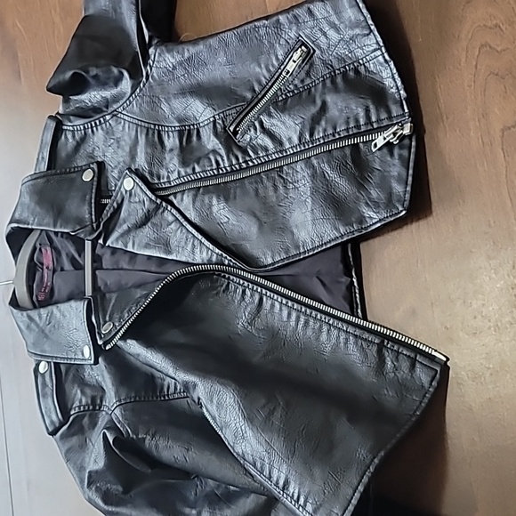 Moto jacket size M Black Zipper closure great pre-owned condition casual - Picture 12 of 13